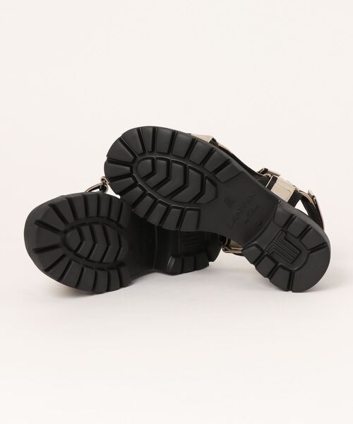 LANVIN en Bleu（ランバンオンブルー）の「トラックソールベルクロストラップサンダル（サンダル・レディース・ブラック/ブラック系その他7・S(22.5cm)/M(23.5cm)/L(24.5cm)）」の3枚目の写真