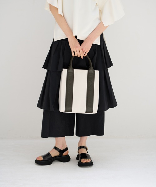 LANVIN en Bleu（ランバンオンブルー）の「キャンバスロゴトートバッグ（トートバッグ・レディース・ベージュ/チャコールグレー・FREE）」の17枚目の写真