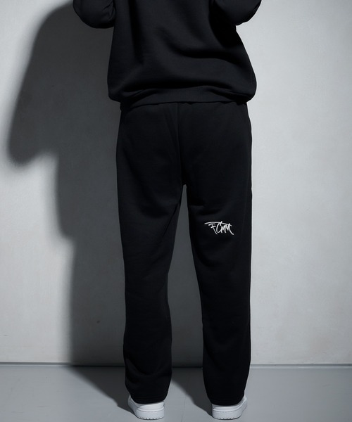 FCMM(エフシーエムエム)の「【日本限定アイテム】ARCHIVE LOGO SWEAT PAMTS/アーカイブロゴスウェットパンツ(スウェットパンツ・メンズ・ブラック/アイボリー/オリーブ・MEDIUM/LARGE)」の12枚目の写真