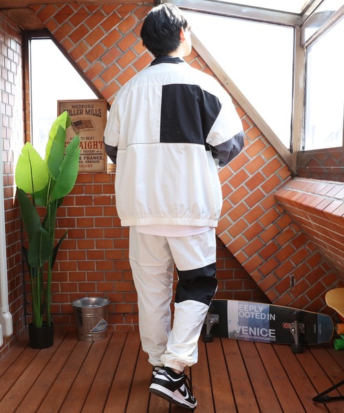 LONSDALE(ロンズデール)の「LONSDALE トレーニングパンツ(その他パンツ・メンズ・ブルーグリーン/オフホワイト/ベージュ・LARGE/MEDIUM/X-LARGE)」の12枚目の写真