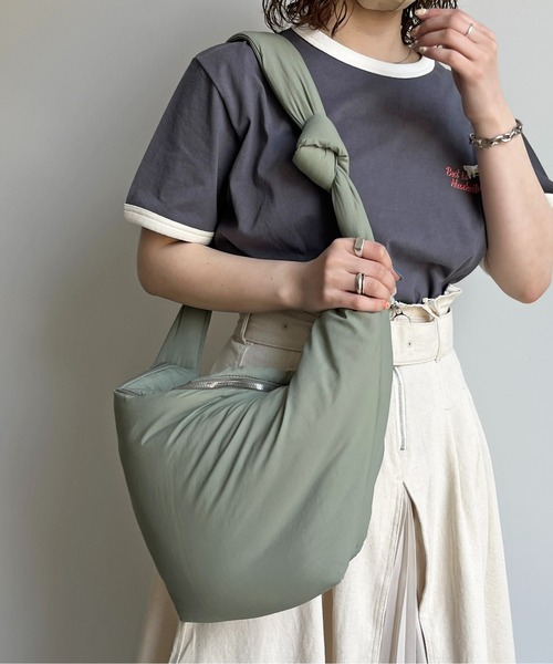 CPCM（シーピーシーエム）の「ナイロンBIGショルダー（ショルダーバッグ・レディース・ベージュ/ブラック/ブルー・FREE）」の3枚目の写真