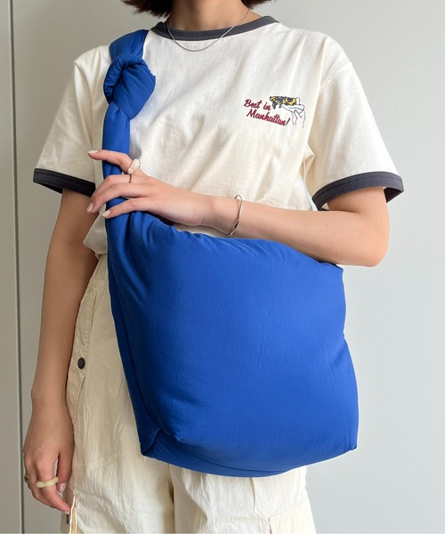 CPCM（シーピーシーエム）の「ナイロンBIGショルダー（ショルダーバッグ・レディース・ベージュ/ブラック/ブルー・FREE）」の4枚目の写真