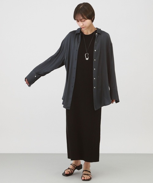 A part by(アパートバイ)の「【袖口2WAY】サテンルーズシャツ(シャツ/ブラウス・レディース・ベージュ/ネイビー/アイボリー・FREE)」の12枚目の写真