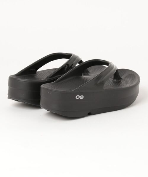 ROSE BUD（ローズバッド）の「(OOFOS)Oomega（サンダル・レディース・ベージュ/ブラック・25.0/24.0/23）」の4枚目の写真
