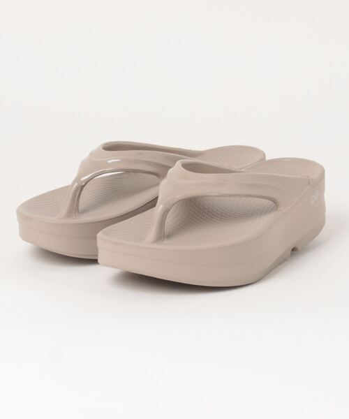 ROSE BUD（ローズバッド）の「(OOFOS)Oomega（サンダル・レディース・ベージュ/ブラック・25.0/24.0/23）」の10枚目の写真