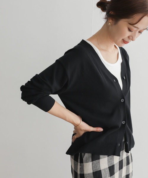 URBAN RESEARCH DOORS（アーバンリサーチドアーズ）の「ハイツイストコットンVネックカーディガン（カーディガン/ボレロ・レディース・ブラック/ブラウン/グレー・MEDIUM）」の6枚目の写真