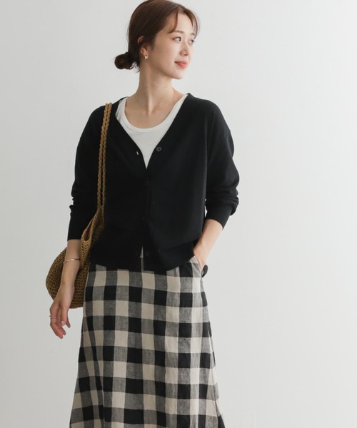 URBAN RESEARCH DOORS（アーバンリサーチドアーズ）の「ハイツイストコットンVネックカーディガン（カーディガン/ボレロ・レディース・ブラック/ブラウン/グレー・MEDIUM）」の7枚目の写真