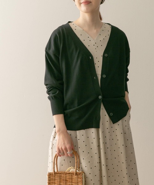 URBAN RESEARCH DOORS（アーバンリサーチドアーズ）の「ハイツイストコットンVネックカーディガン（カーディガン/ボレロ・レディース・ブラック/ブラウン/グレー・MEDIUM）」の19枚目の写真
