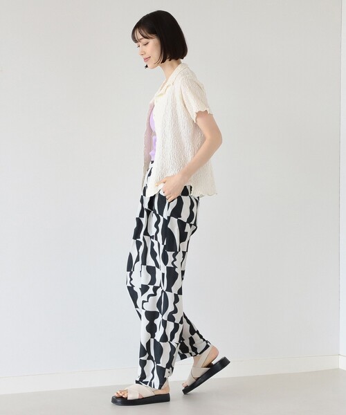 Ray BEAMS（レイビームス）の「Ray BEAMS / ジオメトリック プリント パンツ（その他パンツ・レディース・ロイヤルブルー/ブラック・0/1）」の7枚目の写真