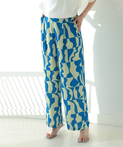 Ray BEAMS（レイビームス）の「Ray BEAMS / ジオメトリック プリント パンツ（その他パンツ・レディース・ロイヤルブルー/ブラック・0/1）」の15枚目の写真