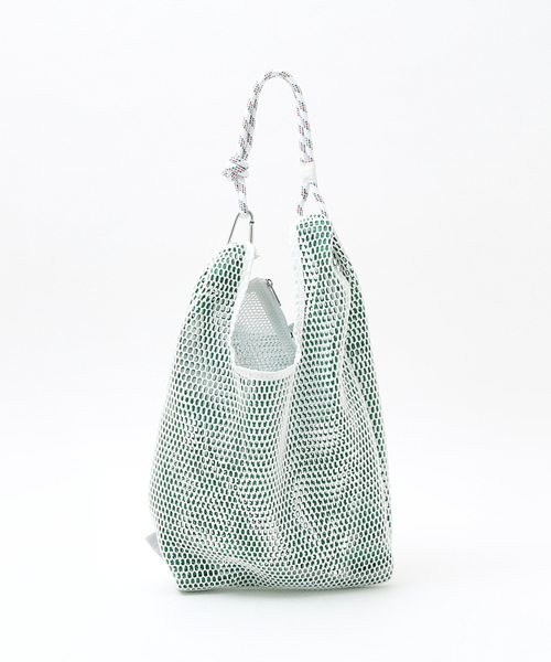 LOWELL things（ロウェル　シングス）の「【ミニポーチ付き】メッシュホーボー2WAYBAG（トートバッグ・レディース・ベージュ/ブラック/グリーン・フリー）」の19枚目の写真