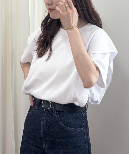 ✨新品未使用✨OHGA✨ラッフルショルダーブラウス✨ホワイト♡完売品♡翌日発送♡ セール】【総合ランキング1位獲得】ラッフルショルダーTシャツ(chiica