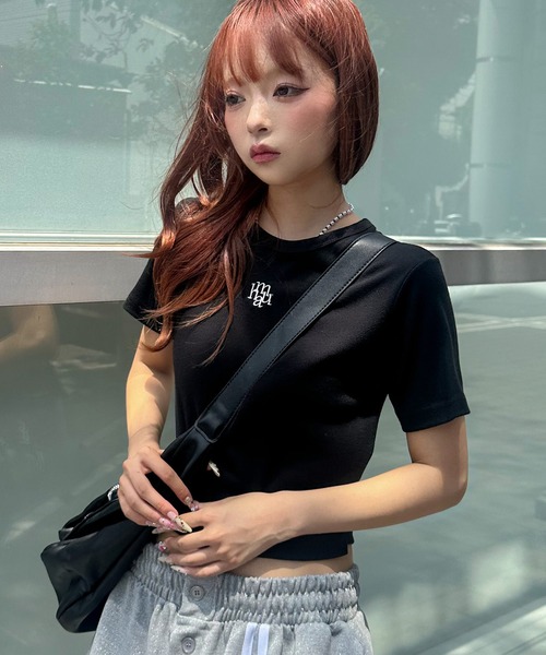 muahmuah(ムーアムーア)の「A'GEM/9 × .kom『muah muah/ムーアムーア』 SIGNATURE CROP HALF T-SHIRT/シグネチャークロップ 半袖 Tシャツ カットソー(Tシャツ/カットソー・レディース・ホワイト/ブラック・FREE)」の17枚目の写真