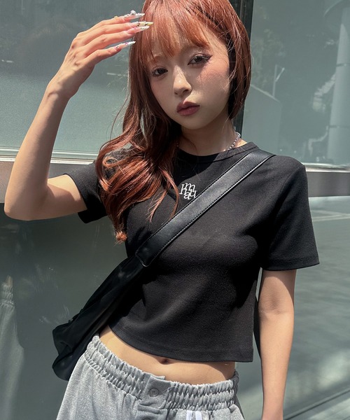 muahmuah(ムーアムーア)の「A'GEM/9 × .kom『muah muah/ムーアムーア』 SIGNATURE CROP HALF T-SHIRT/シグネチャークロップ 半袖 Tシャツ カットソー(Tシャツ/カットソー・レディース・ホワイト/ブラック・FREE)」の18枚目の写真