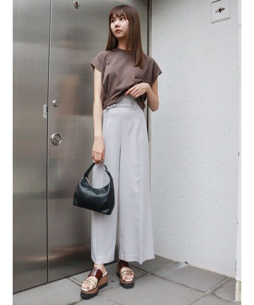 MURUA（ムルーア）の「ナローベルトワイドパンツ（その他パンツ・レディース・グリーン/ライトグレー・2/1）」の12枚目の写真