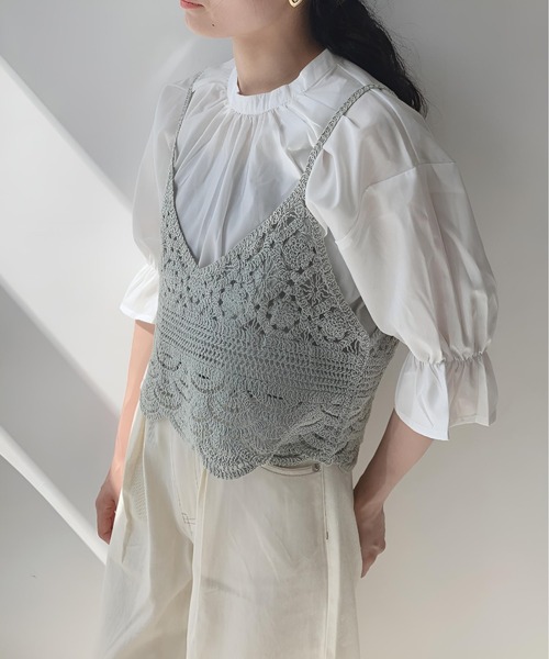AS KNOW AS plus(アズノゥアズプラス)の「〇かぎ針ビスチェと5分袖ブラウス セット(シャツ/ブラウス・レディース・キナリ/ミント/ブルーグレー・FREE)」の1枚目の写真