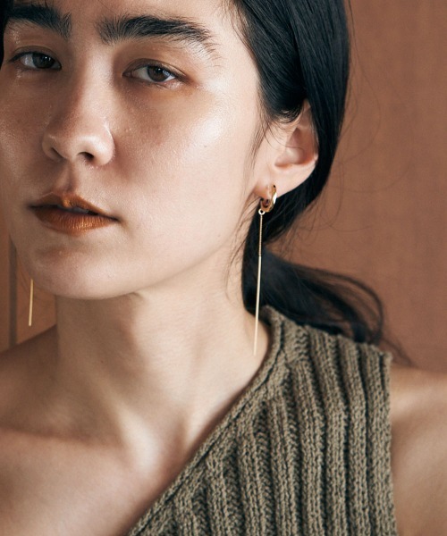 marjour(マージュール)の「STICK EARRING(イヤリング・レディース・ゴールド・FREE)」の1枚目の写真