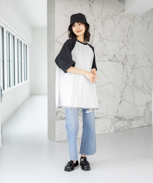 niko and...（ニコアンド）の「カットアウトラグランBIGTシャツ（Tシャツ/カットソー・レディース・ブラック/ブラウン/グリーン・FREE）」の14枚目の写真