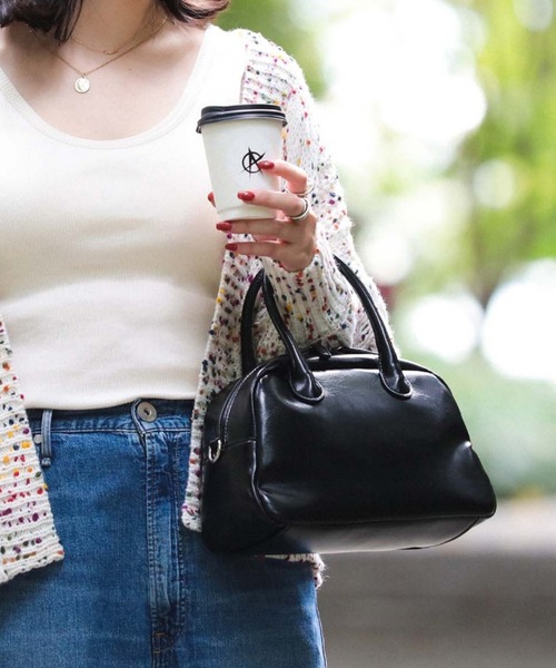 BEAMS HEART（ビームスハート）の「BEAMS HEART / フェイクレザー ボストンバッグ（ボストンバッグ・レディース・シルバー/ブラック・ONE SIZE）」の5枚目の写真