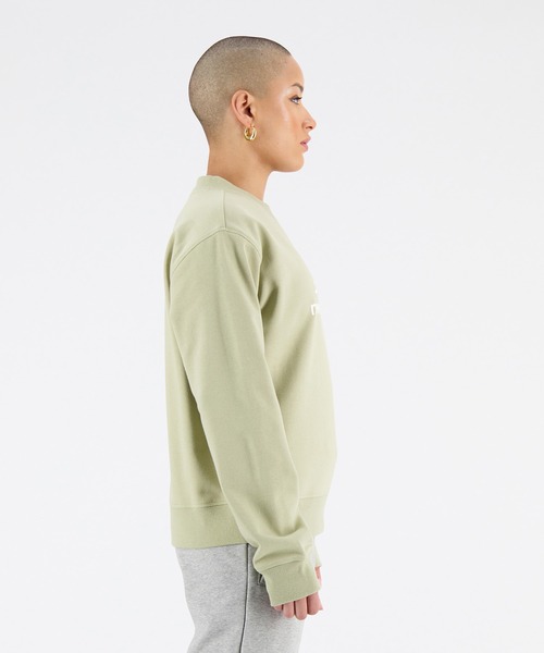 NEW BALANCE(ニューバランス)の「NB Essentials スタックドロゴ スウェットクルー(スウェット・レディース・ライトグレー/ブラック/カーキ/ブラウン・SMALL/MEDIUM/X-LARGE/LARGE)」の22枚目の写真