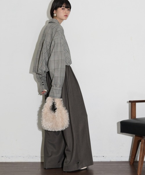 THE YOn（ザヨン）の「ワンハンドルフリンジファーミニバッグ（ハンドバッグ・レディース・アイボリー/ブルー/ライム/ブラック・FREE）」の7枚目の写真