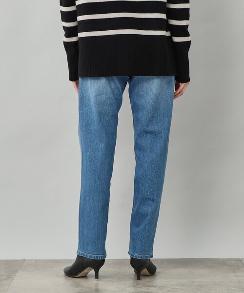 UNTITLED（アンタイトル）の「テーパードデニム（デニムパンツ・レディース・ライトブルー/ブルー系その他・03/42/50/48/01/02/44/00/04/46）」の9枚目の写真