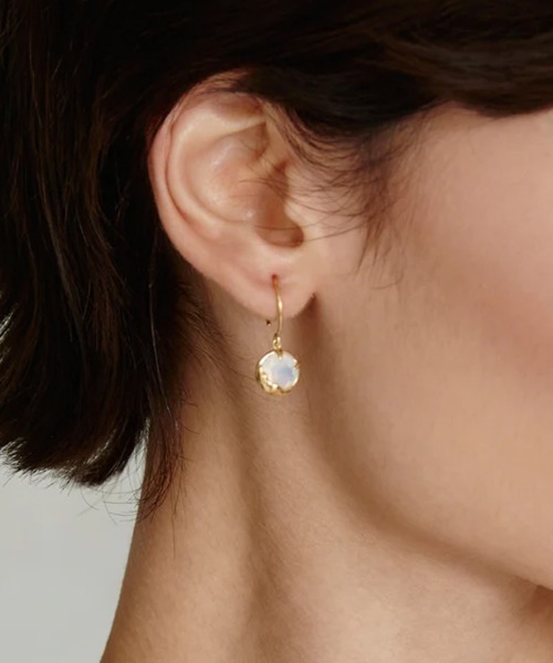 CHAN LUU（チャンルー）の「バースストーンクリスタル  ゴールド ピアス EG-5672（ピアス（両耳用）・レディース・その他8/その他11/その他10/その他4/その他6/その他12/その他3/その他5/その他7/その他2/その他1/その他9・フリー）」の17枚目の写真