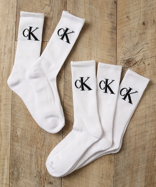 Calvin Klein（カルバン・クライン）の「【Calvin Klein/カルバンクライン】ワンポイントロゴ クッションクルーソックス 5足セット（ソックス/靴下・メンズ・ホワイト/マルチ・FREE）」の2枚目の写真