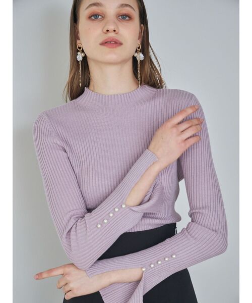 MERCURYDUO（マーキュリーデュオ）の「パール付きフレアスリーブリブニット（ニット/セーター・レディース・アイボリー/チャコールグレー/ブラック/ラベンダー/ベージュ・FREE）」の5枚目の写真