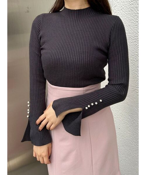 MERCURYDUO（マーキュリーデュオ）の「パール付きフレアスリーブリブニット（ニット/セーター・レディース・アイボリー/チャコールグレー/ブラック/ラベンダー/ベージュ・FREE）」の11枚目の写真