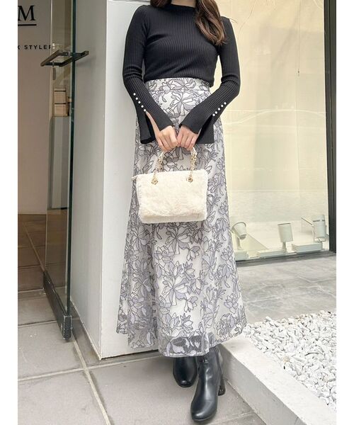 MERCURYDUO（マーキュリーデュオ）の「パール付きフレアスリーブリブニット（ニット/セーター・レディース・アイボリー/チャコールグレー/ブラック/ラベンダー/ベージュ・FREE）」の17枚目の写真