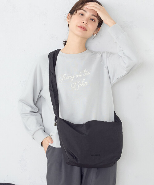 MONO　COMME CA（モノコムサ）の「ギャザーショルダー（ショルダーバッグ・レディース・オフホワイト/ブラック/ライトグレー/ピンク・FREE）」の8枚目の写真