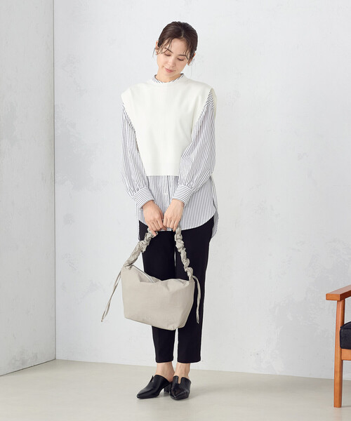 MONO　COMME CA（モノコムサ）の「ギャザーショルダー（ショルダーバッグ・レディース・オフホワイト/ブラック/ライトグレー/ピンク・FREE）」の11枚目の写真