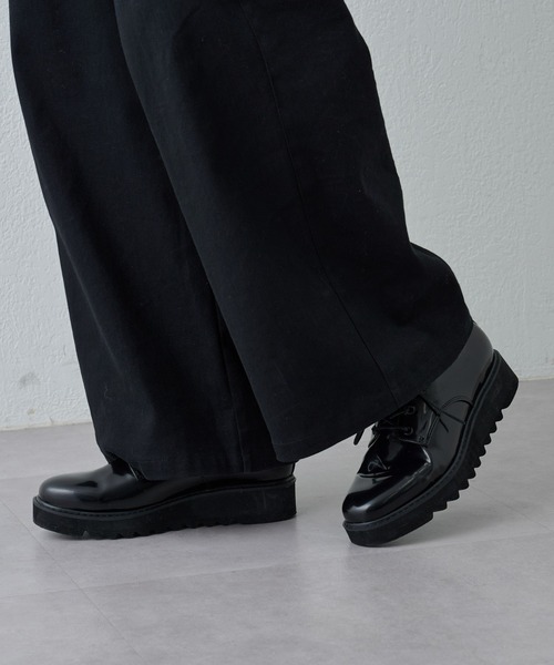 COLONY 2139（コロニートゥーワンスリーナイン）の「シャークソールレースアップシューズ（ドレスシューズ・メンズ・ブラック・LARGE/MEDIUM）」の4枚目の写真