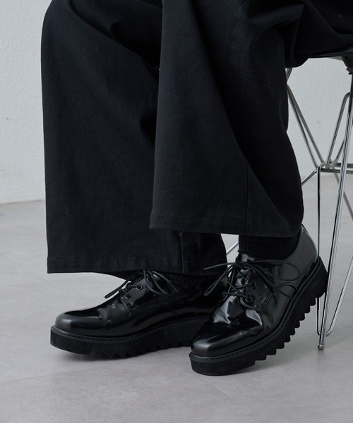 COLONY 2139（コロニートゥーワンスリーナイン）の「シャークソールレースアップシューズ（ドレスシューズ・メンズ・ブラック・LARGE/MEDIUM）」の7枚目の写真