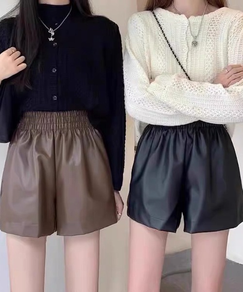 shopnikoniko（ショップニコニコ）の「合成皮革 ハイウエスト ショートパンツ（その他パンツ・レディース・ブラウン/ブラック・フリー）」の3枚目の写真