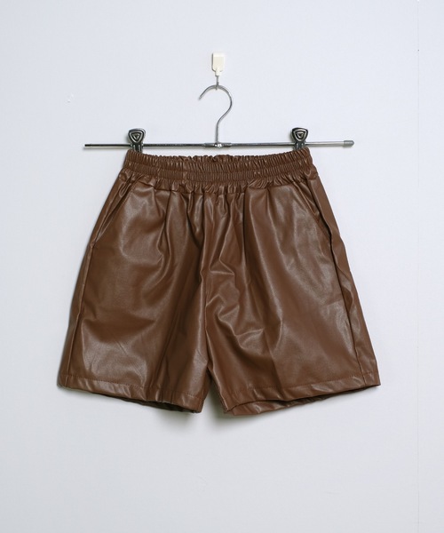 shopnikoniko（ショップニコニコ）の「合成皮革 ハイウエスト ショートパンツ（その他パンツ・レディース・ブラウン/ブラック・フリー）」の15枚目の写真