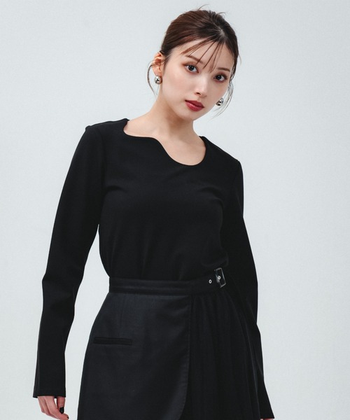 LEANN MOMENT(リーンモーメント)の「Curve neck tops(Tシャツ/カットソー・レディース・ホワイト/ブラック・フリー)」の5枚目の写真