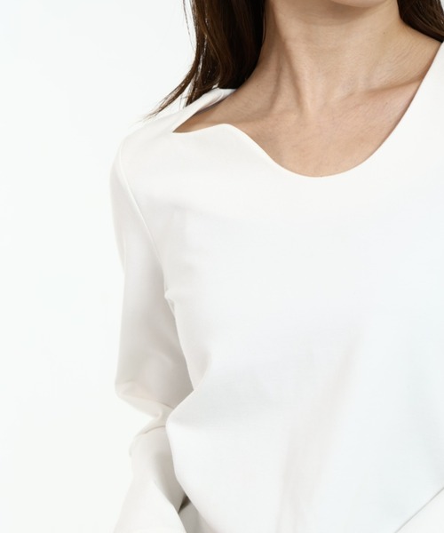 LEANN MOMENT(リーンモーメント)の「Curve neck tops(Tシャツ/カットソー・レディース・ホワイト/ブラック・フリー)」の17枚目の写真