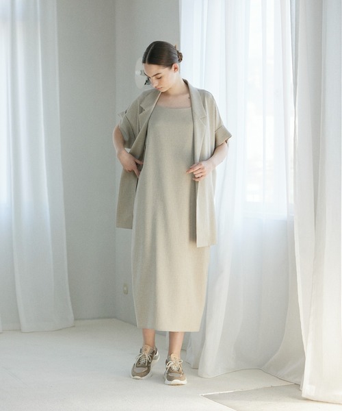 INED CLARO（イネドクラロ）の「リニーブッチャーハーフスリーブジャケット【セットアップ対応】（テーラードジャケット・レディース・ベージュ/チャコールグレー・フリー）」の6枚目の写真