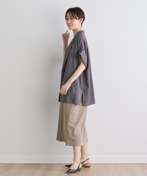 INED CLARO（イネドクラロ）の「リニーブッチャーハーフスリーブジャケット【セットアップ対応】（テーラードジャケット・レディース・ベージュ/チャコールグレー・フリー）」の19枚目の写真