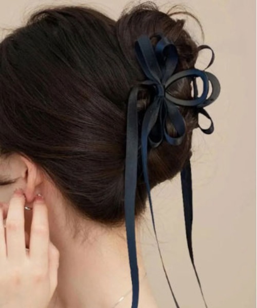 TONE SELECT GOODS（トーンセレクトグッズ）の「【float】リボン ロング バンスクリップ（バレッタ/ヘアクリップ・レディース・ブラック系2/ブラック系1/ホワイト系1・FREE）」の6枚目の写真