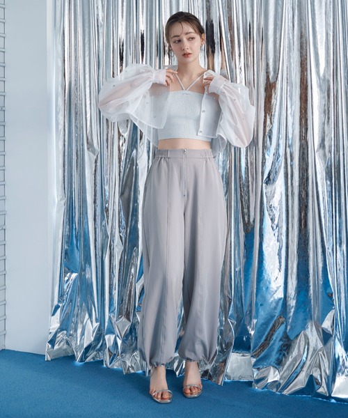 archives(アルシーヴ)の「ビジューシアーショートシャツ(シャツ/ブラウス・レディース・オフホワイト/グレー/ブラック/ピンク・MEDIUM)」の10枚目の写真