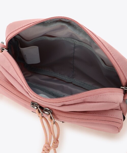 Columbia（コロンビア）の「Columbia／プライスストリーム ショルダーケース／コロンビア／撥水／ミニショルダー（ショルダーバッグ・レディース・ブラック/グリーン/レッド/ブルー/アッシュ/ライム/ピンク/ネイビー/ベージュ・ONE SIZE）」の19枚目の写真