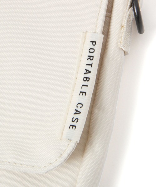 LAKOLE（ラコレ）の「ポータブルケース(A5) / 110447（PC・タブレットケース・レディース・チャコール/アイボリー・FREE）」の12枚目の写真