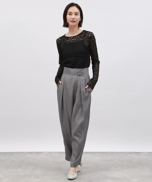 LAKOLE(ラコレ)の「花柄シアージャガードプルオーバー / 110279(Tシャツ/カットソー・レディース・オフホワイト/ブラック/コーラル・SMALL/MEDIUM)」の4枚目の写真