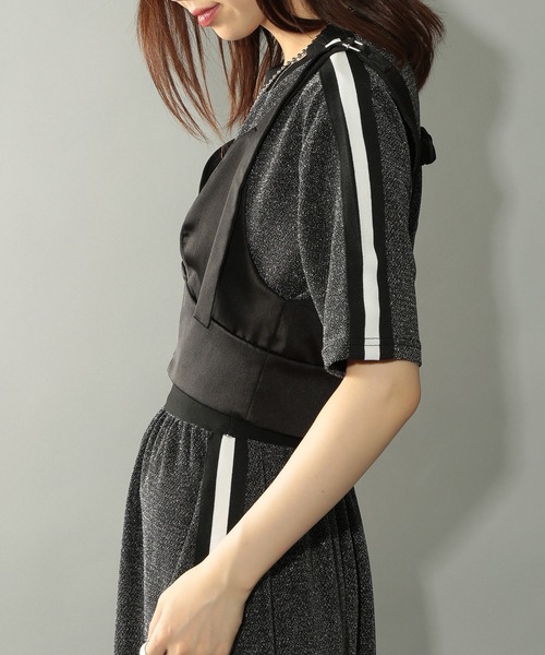 MAISON BREEZE reveur(メゾンブリーズレヴール)の「【MAISON BREEZE reveur】フロントジップグロスビスチェ ブラトップ trc(ベスト・レディース・ブラック/ブルー・FREE)」の12枚目の写真