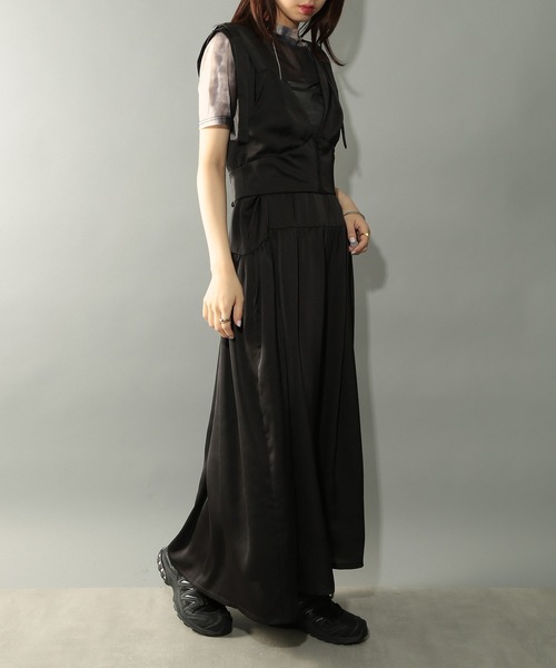 MAISON BREEZE reveur(メゾンブリーズレヴール)の「【MAISON BREEZE reveur】フロントジップグロスビスチェ ブラトップ trc(ベスト・レディース・ブラック/ブルー・FREE)」の18枚目の写真