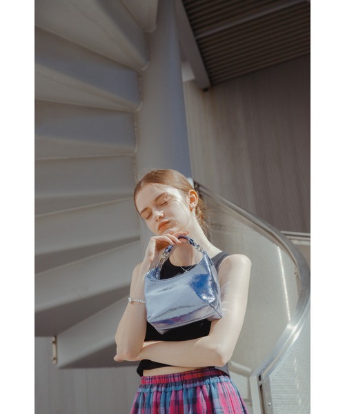 SENSE OF PLACE by URBAN RESEARCH(センスオブプレイスバイアーバンリサーチ)の「2WAYメタリックプチバッグ(ハンドバッグ・レディース・チャコールグレー/ゴールド/ライトブルー・ONE)」の3枚目の写真