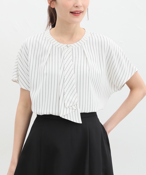 Honeys(ハニーズ)の「フレンチボウタイブラウス(シャツ/ブラウス・レディース・ホワイト/ネイビー/マスタード/グリーン/ライトグレー/ホワイト×ブラック・S/M/L/LL/3L)」の3枚目の写真